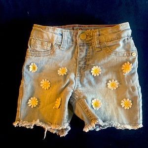 Cut off shorts